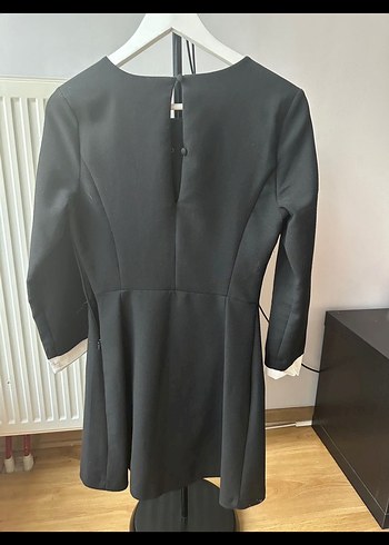 Siyah, uzun kollu, düğmeli ofis elbisesi - Görsel 3