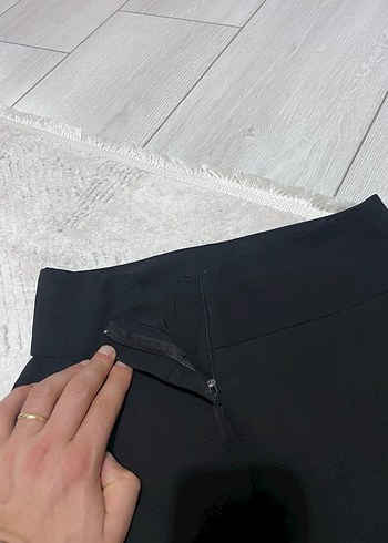 Kadın Siyah Midi Kumaş Pantolon - Görsel 3