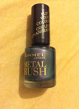 Sephora Rimmel renk değiştiren metalik oje