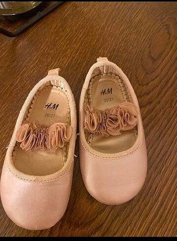 H&M KIZ ÇOÇUK AYAKKABISI