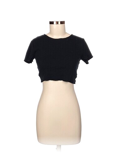 Zara T-shirt %70 İndirimli.