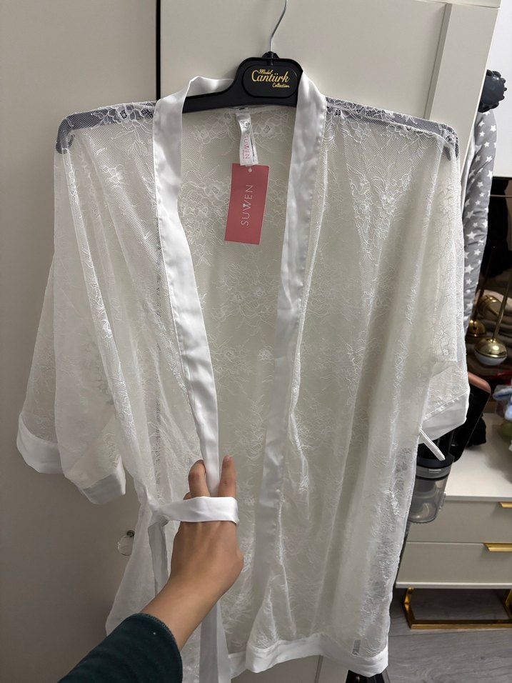 Beyaz Dantel Midi Kadın Sabahlık - Görsel 4