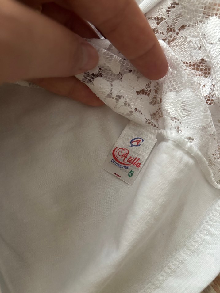 Nakışlı Beyaz Takım Çamaşır - Görsel 5