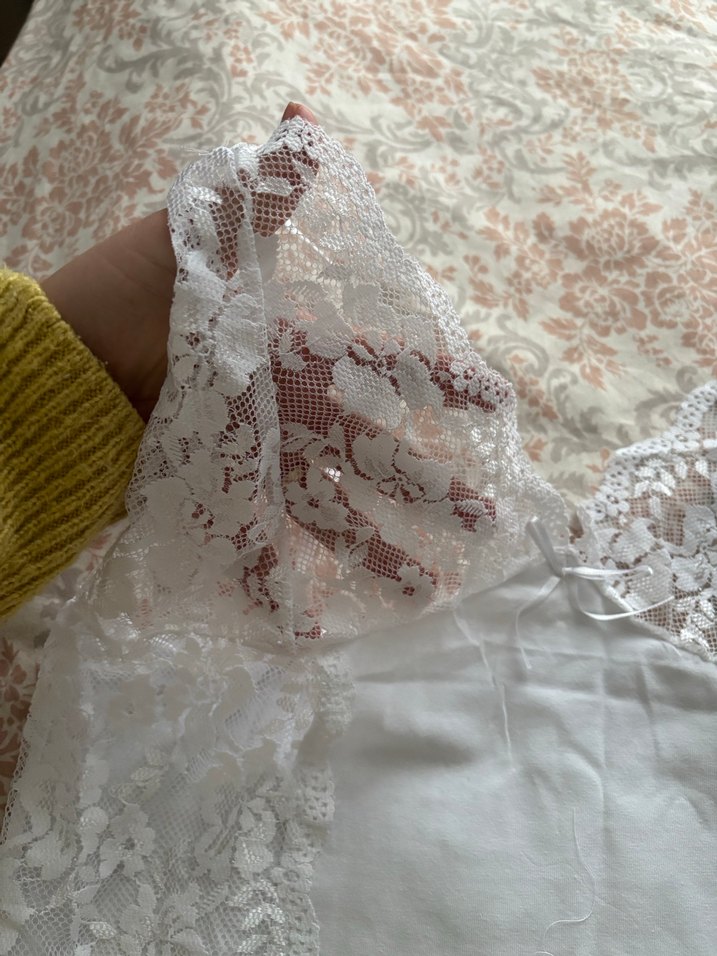 Nakışlı Beyaz Takım Çamaşır - Görsel 4