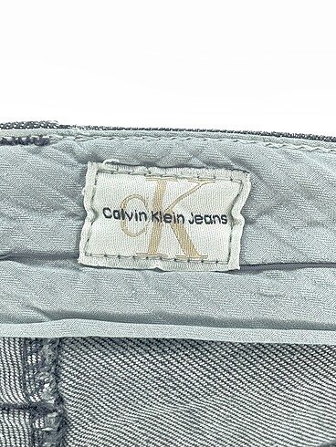 29 Beden gri Renk Calvin Klein Jean / Kot %70 İndirimli.