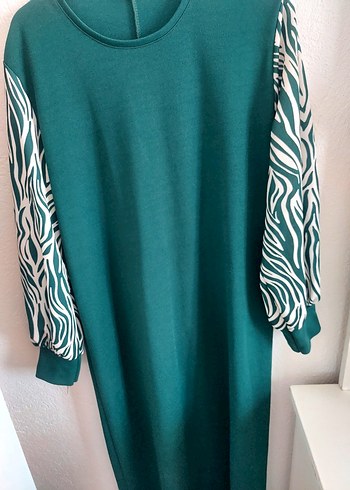 xl Beden Zebra Desenli Yeşil Kadın tesettür elbise.