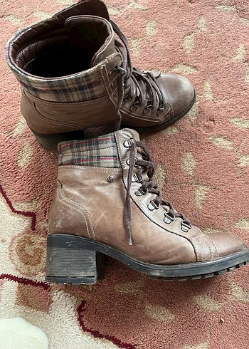 Kahverengi Deri Kadın Bot - Görsel 2