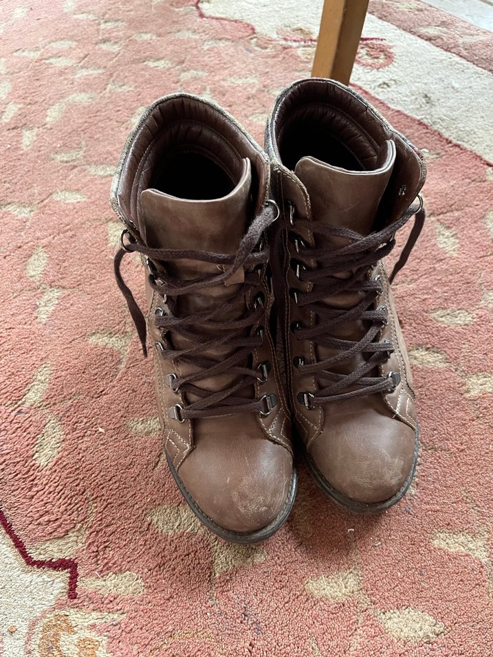 Kahverengi Deri Kadın Bot - Görsel 3