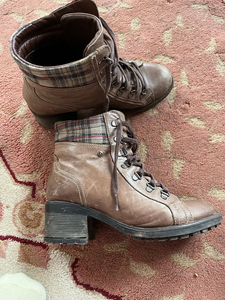 Kahverengi Deri Kadın Bot - Görsel 2