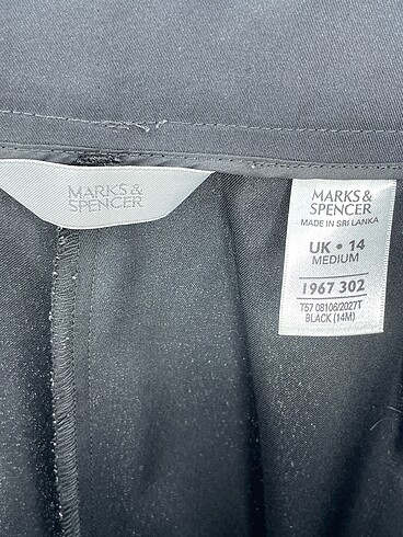 42 Beden siyah Renk Marks & Spencer Düz Kesim %70 İndirimli.