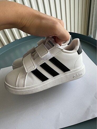 26 Beden Adidas grand court 26 numara