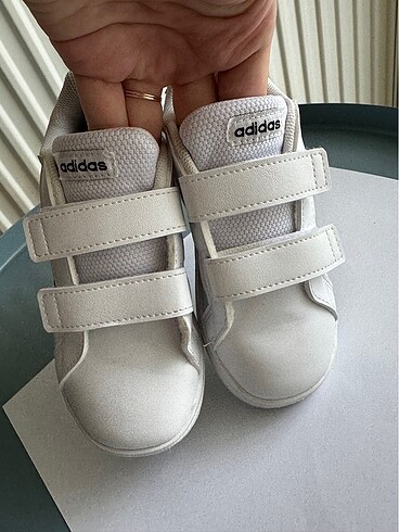 Adidas grand court 26 numara
