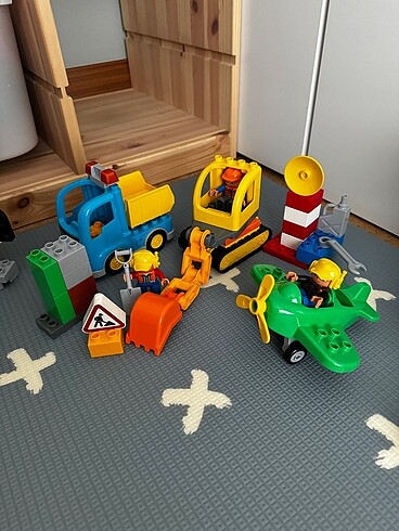 Lego duplo 10812 inşaat araçları ve 10808 uçak setleri