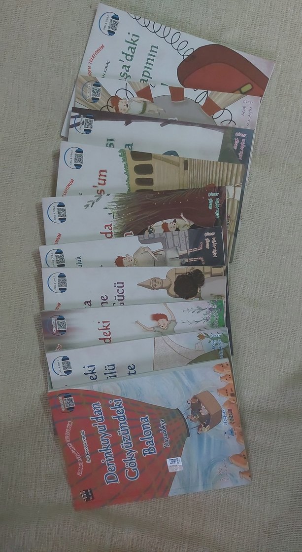 Zamanı Döndüren Telefonum - Çocuk Kitabı - Görsel 2