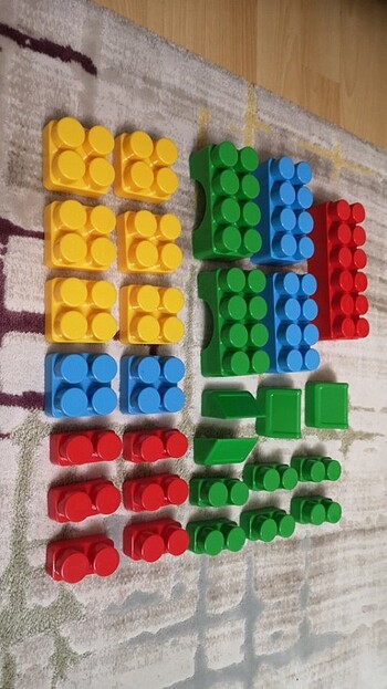Diğer 29 parça büyük lego