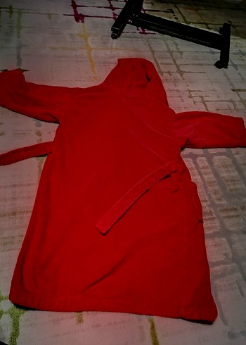 Çocuk Kırmızı Kapüşonlu cepli kuşaklı Bornoz 9-10 yaş - Görsel 2