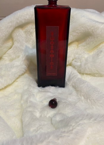 Shiseido Kadın Parfümü Koyu Kırmızı Şişe boş - Görsel 3