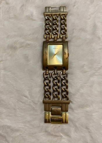 Zincir Detaylı Altın Renk Guess Kadın Saati orjinal - Görsel 2