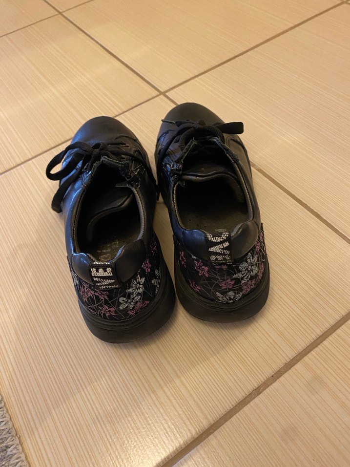 SiyahKız Çocuk Goth Tarzı Spor Ayakkabı - Görsel 3