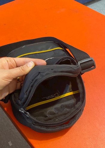 Sarı Baskılı Erkek Çantası - Görsel 3