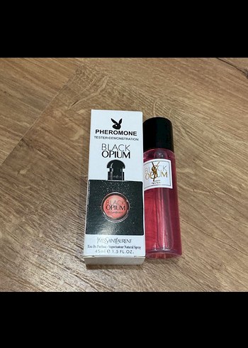 Yves Saint Laurent Black Opium Kadın Parfümü 45 ml - Görsel 3