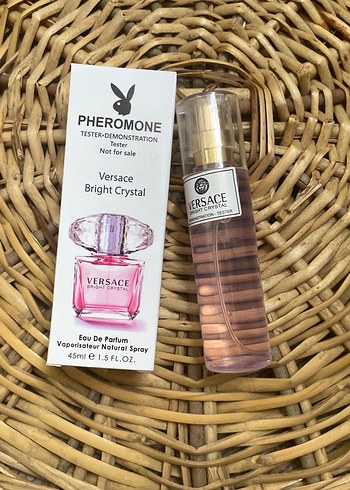 Versace Bright Crystal Kadın Parfümü 45 ml - Görsel 4