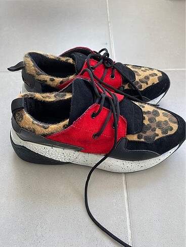 Elle sneaker
