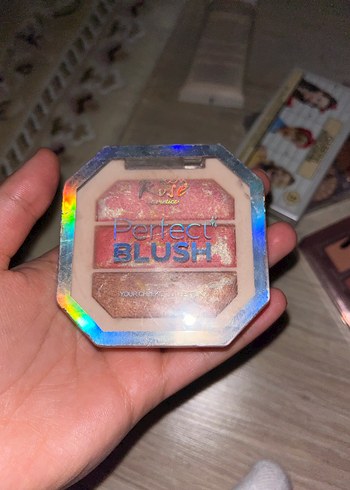 Parlak Bej Tonlarda Üçlü Allık Seti - Görsel 2