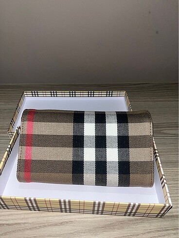 Burberry Burbery cüzdan AA kalite