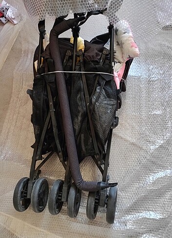 İkiz bebek arabası