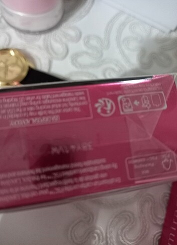 Lancome miracle 50 mg orjinal kutusunda  parfüm  - Görsel 3