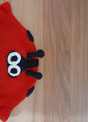8-12 Yaş, 23 cm Beden Uğur böceği şapka
