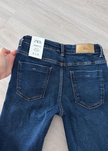 Zara Kadın Mavi Normal Kesim Kot Pantolon - Görsel 3