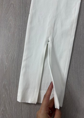 Kadın Beyaz fermuar detaylı Kumaş Pantolon - Görsel 3