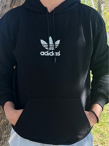 Adidas Sweatshirt