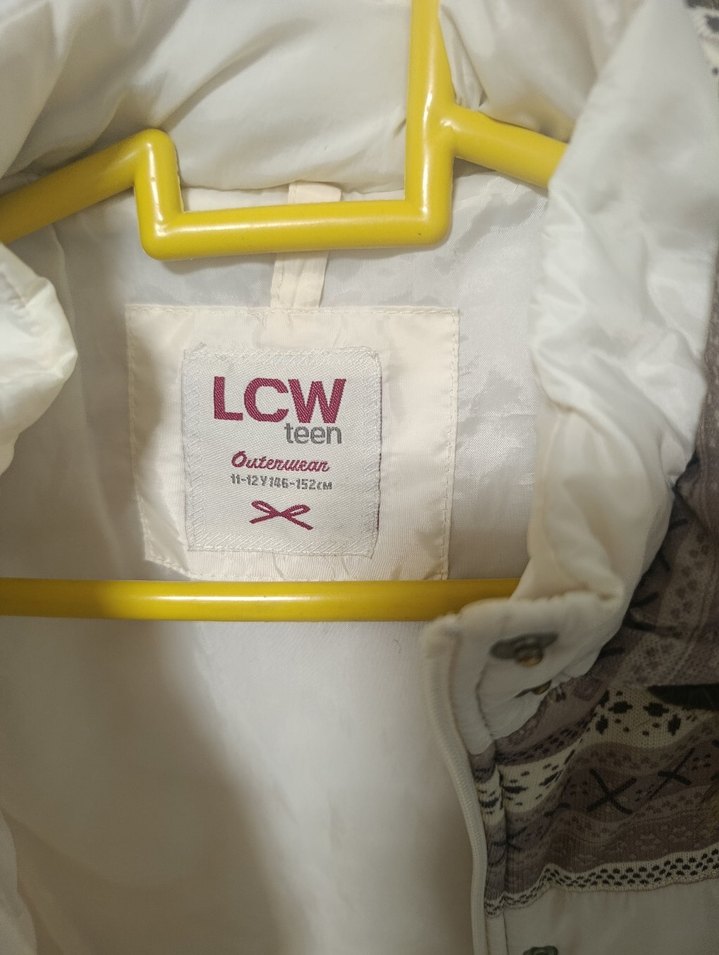 LCW Beyaz Kürklü Midi Yelek - Görsel 3