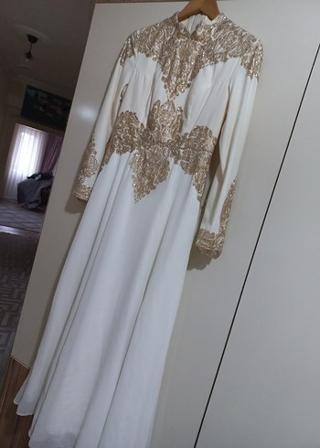 Uzun Kollu İşlemeli Beyaz Vintage Abiye - Görsel 8