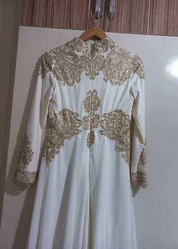 Uzun Kollu İşlemeli Beyaz Vintage Abiye - Görsel 10