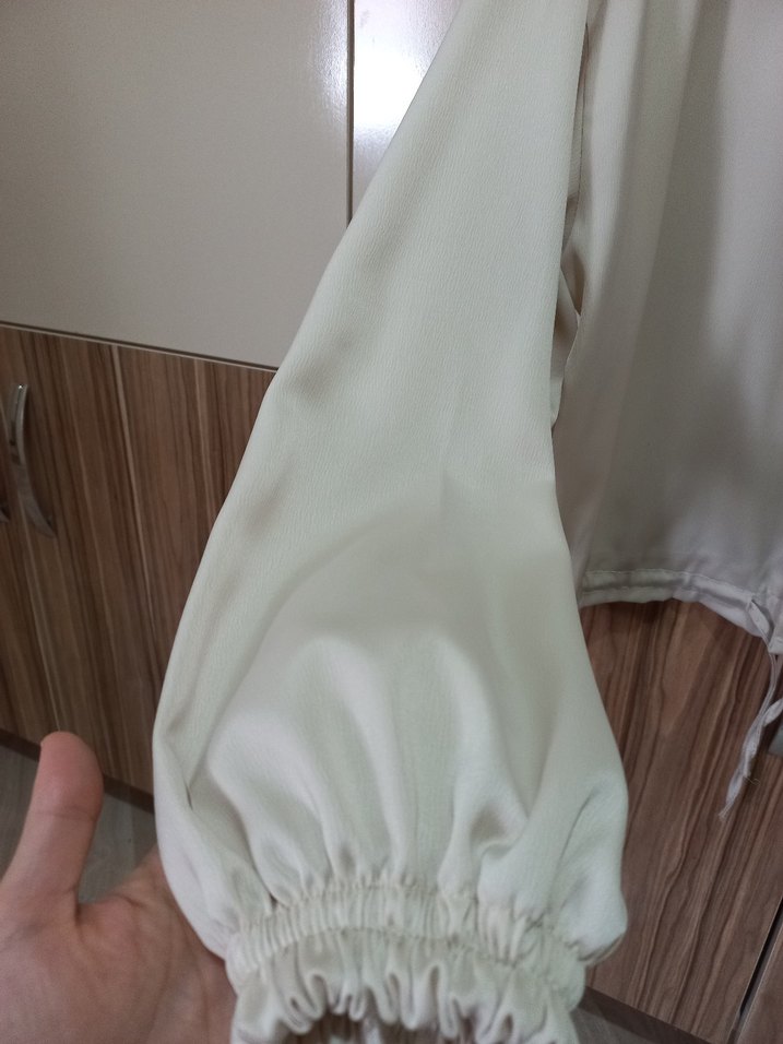 Bej Düğmeli Uzun Kollu Kadın Gömlek - Görsel 2