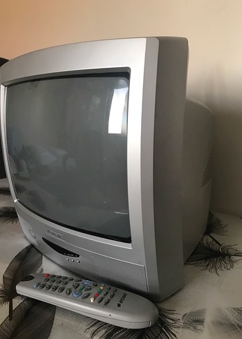 Gri CRT Monitör ve Kumanda - Görsel 2