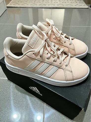 Adidas grand court base kadın spor ayakkabı