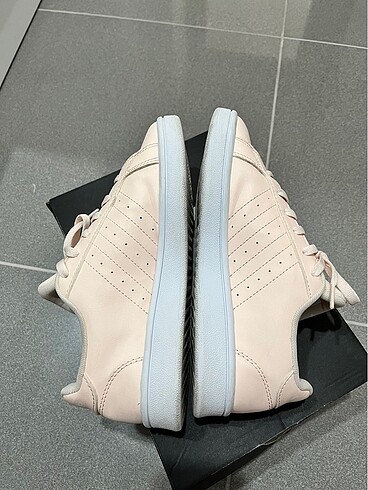 36 Beden beyaz Renk Adidas grand court base kadın spor ayakkabı