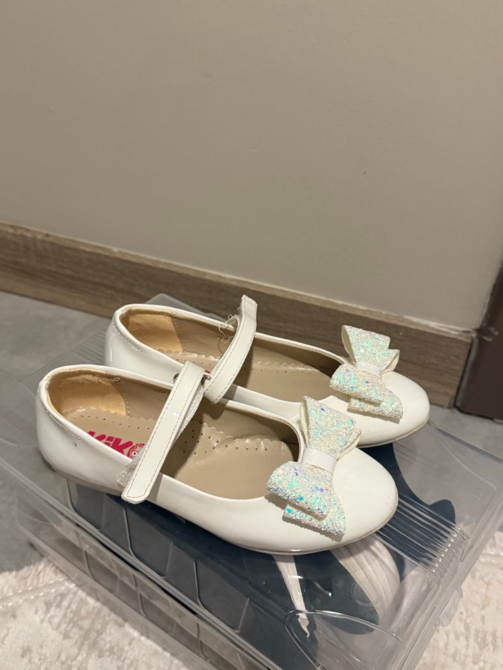 Beyaz Fiyonk Detaylı Kız Çocuk Babet - Görsel 2