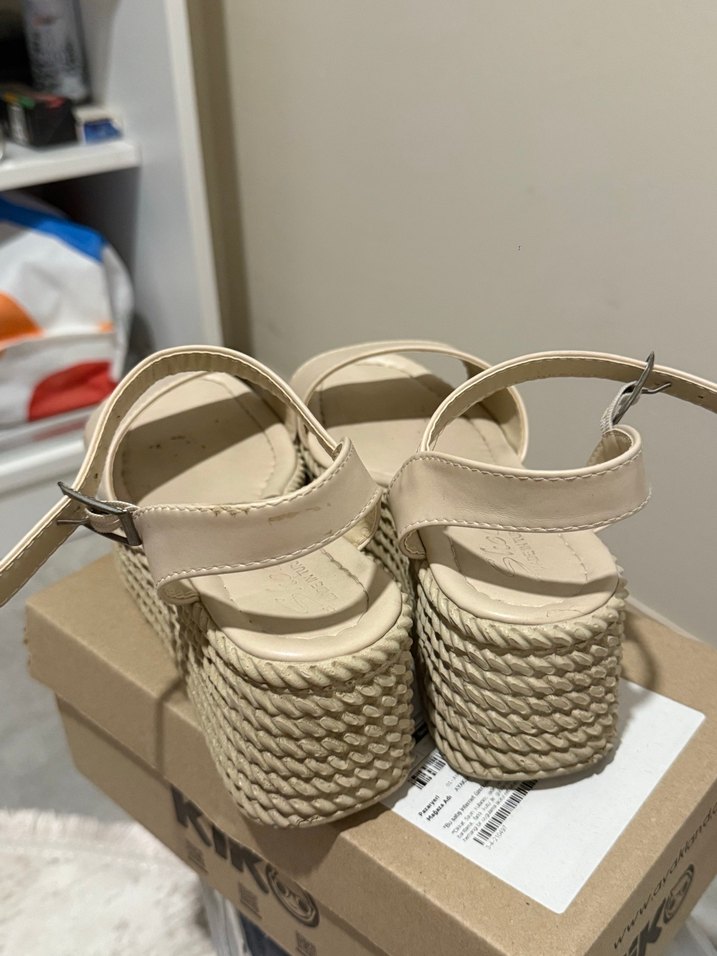 Bej Bantlı Dolgu Topuk Kadın Sandalet - Görsel 3