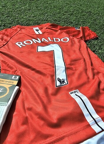 15-16 Yaş Beden kırmızı Renk MAN UNİTED 2008 RONALDO ÇOCUK TAKIMI 