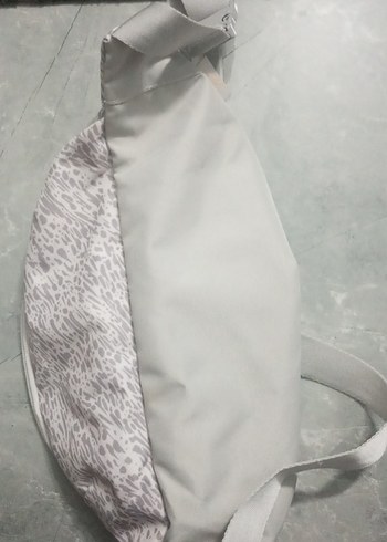  Beden Reebok bel çantası