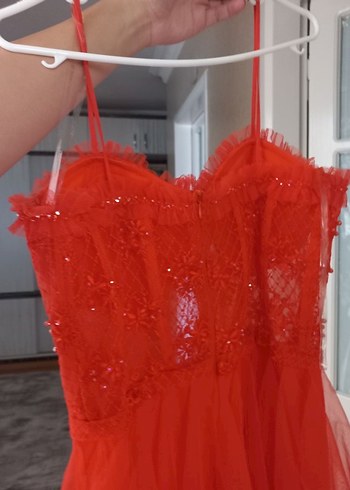 m Beden turuncu Renk Turuncu Nakışlı Uzun ince askılı Abiye Elbise