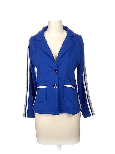 Diğer Blazer %70 İndirimli.