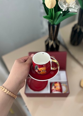 Kırmızı Ayıcık Desenli Kahve Fincanı Seti