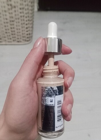Beden Maybelline Super Stay Tint 03